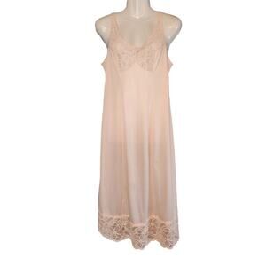 Beautiful Bali Slip Lingerie Nightgown Peach/Pink Lacy Nylon Size‎ 36
